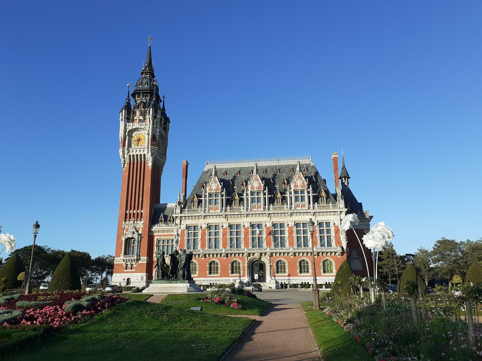 Calais Hotel de Ville Face vanaf de voorkant.