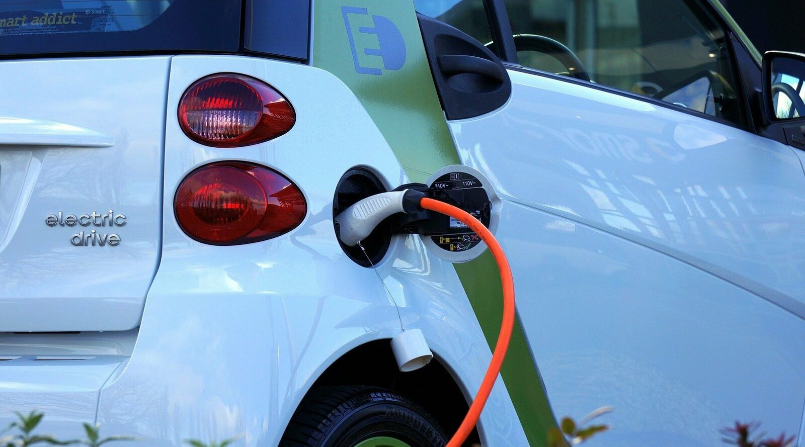 Charging station for electric cars