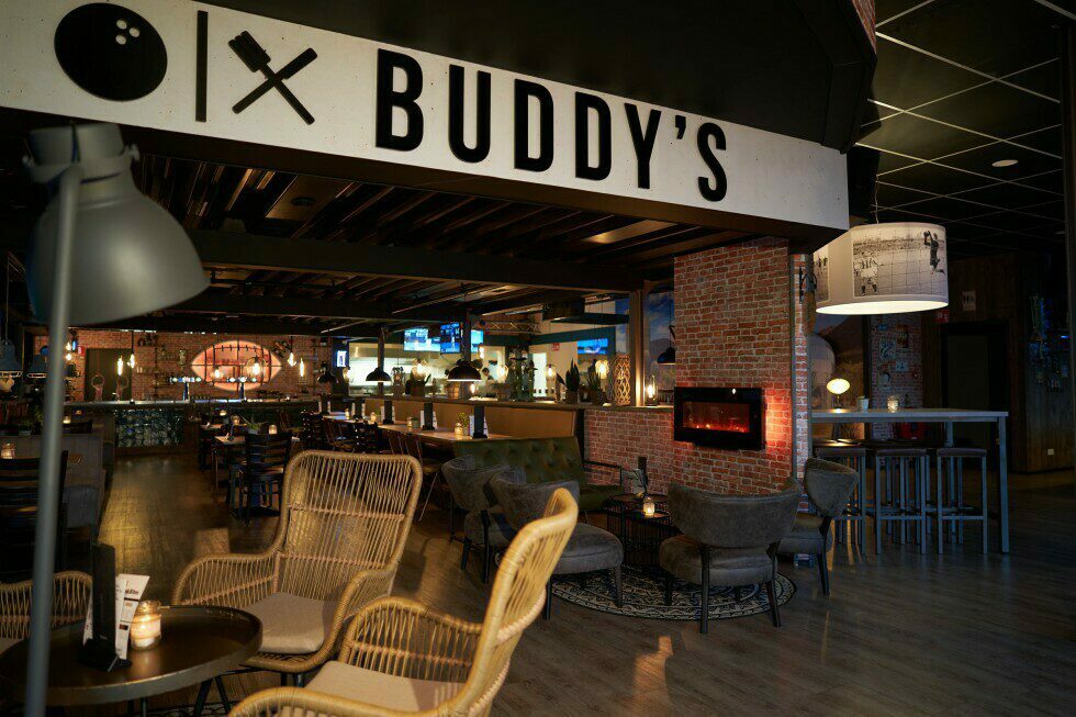 Buddy's Bowling & Bites