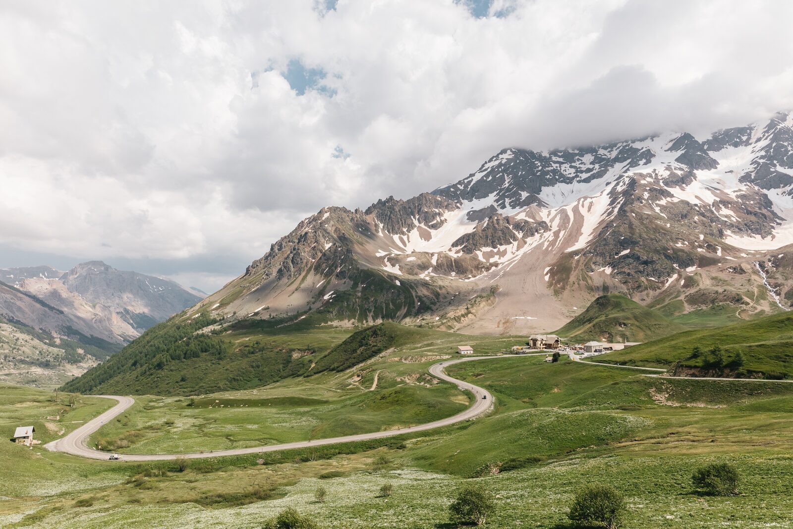 The 5 most beautiful cycling routes in the French Alps