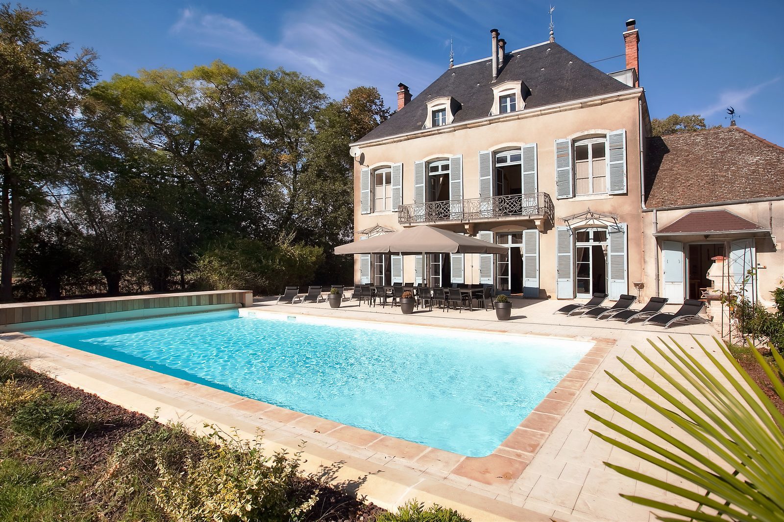 luxe vakantiehuis met verwarmd zwembad in Nederland, België, Frankijk 