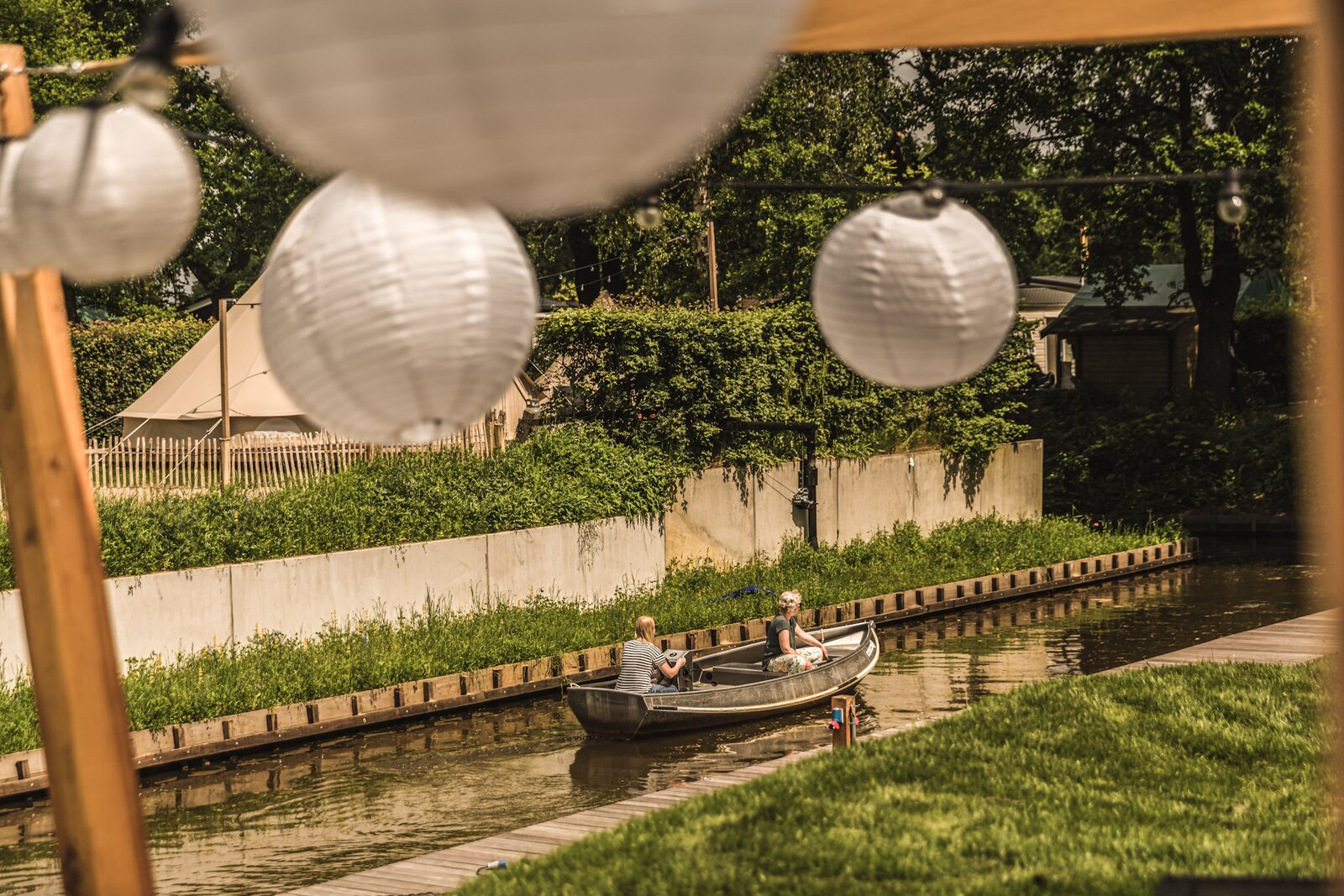 Rent a boat in Zuna