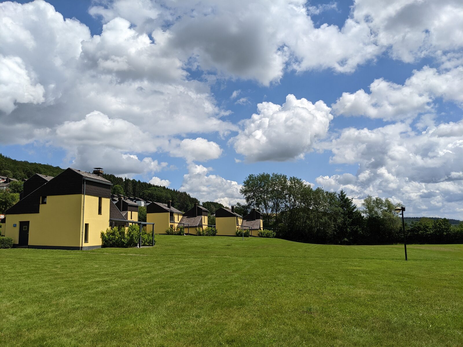 Do you prefer to stay a midweek in Germany? Then come to vacation park Hambachtal!