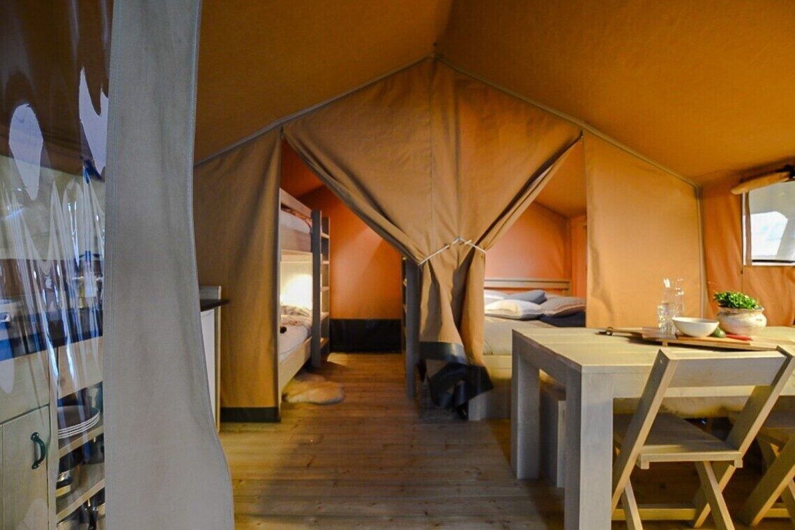 Compact safari tents