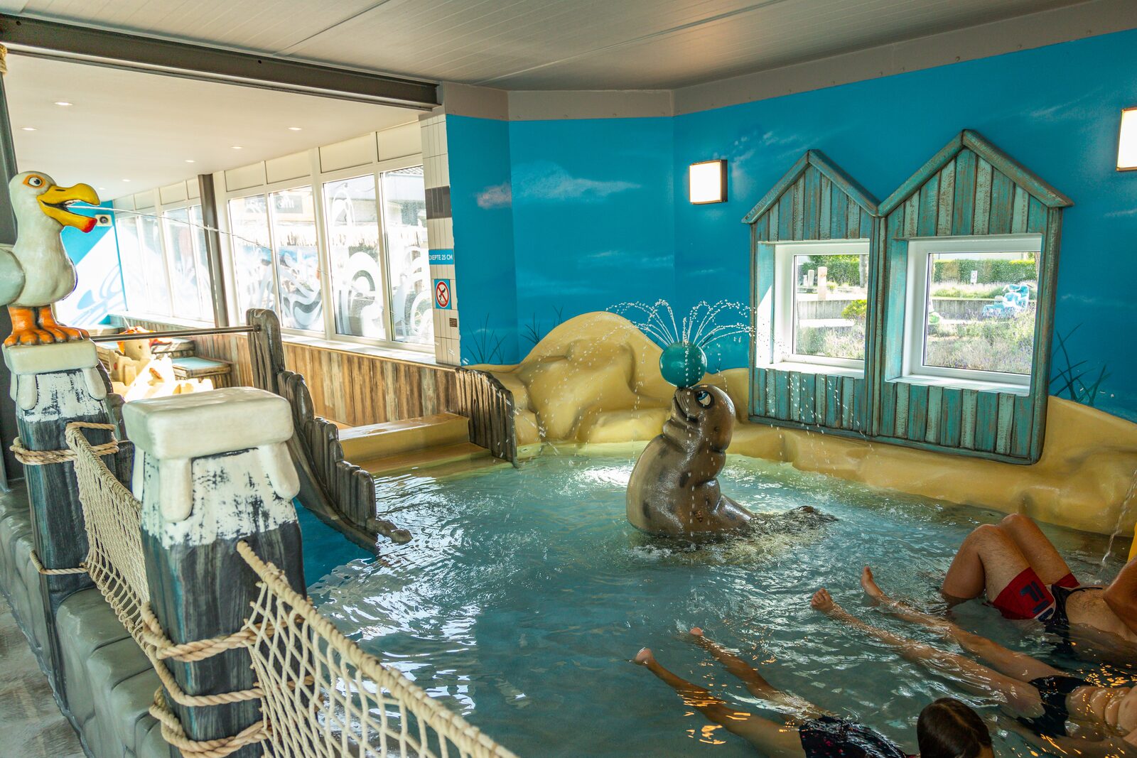 Parc du Soleil, indoor swimming pool, toddler pool