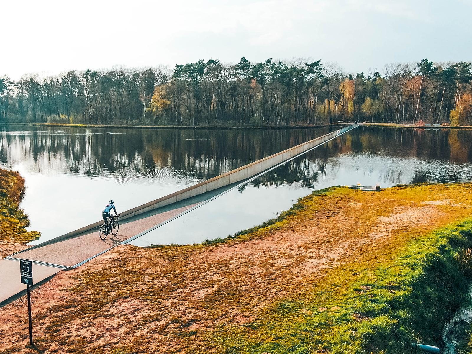 “Traverser l'Eau à vélo” à Bokrijk, Limbourg