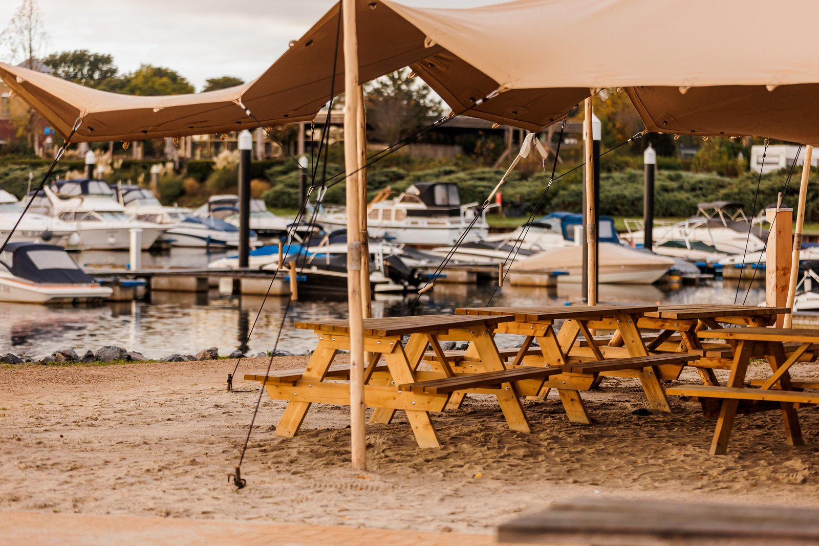 Urlaub im Herbst am Leukermeer