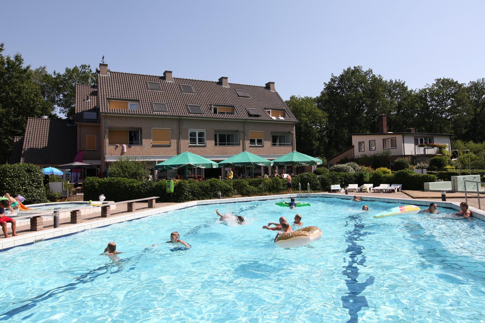Campsite Utrecht with swimming pool