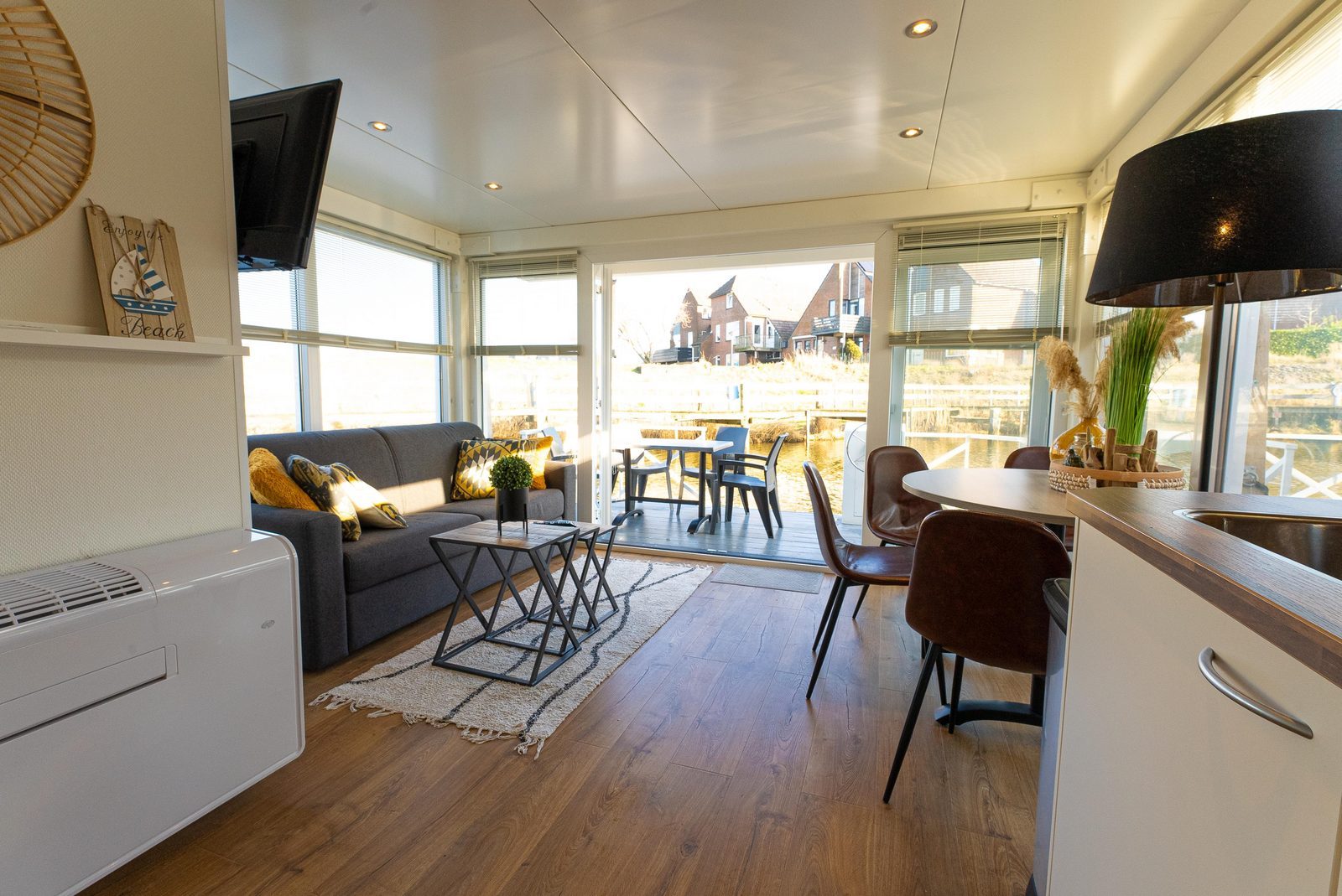 Living room Houseboat