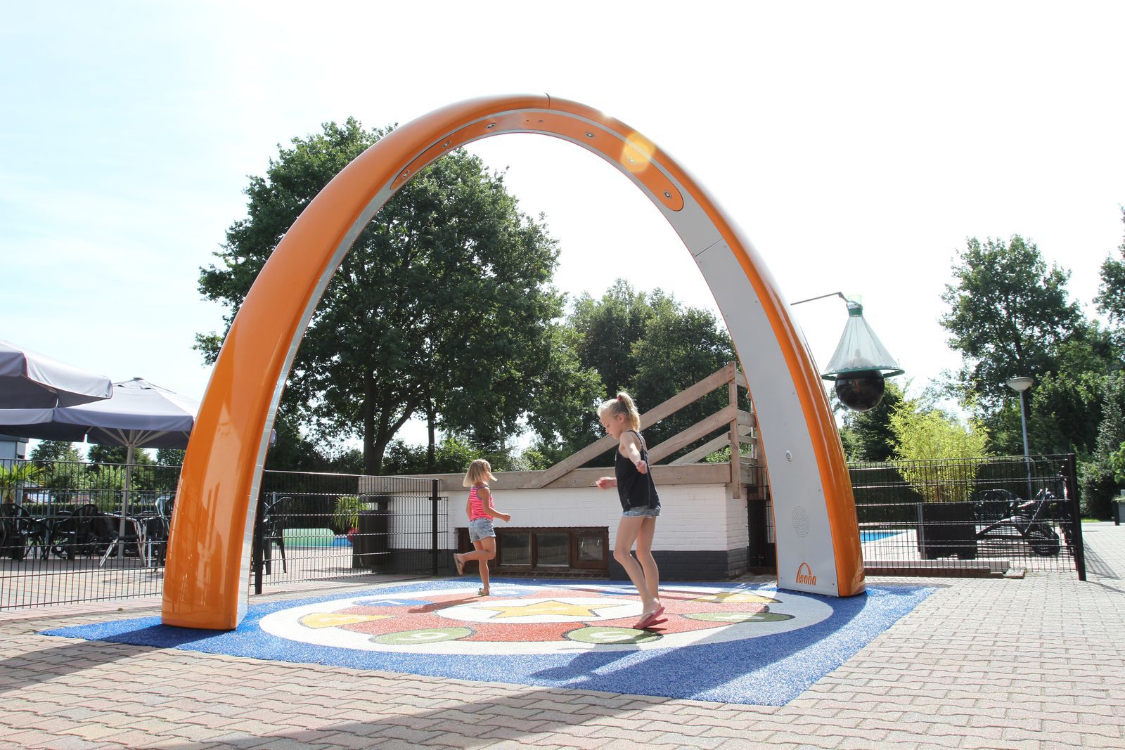 Interactive play arch