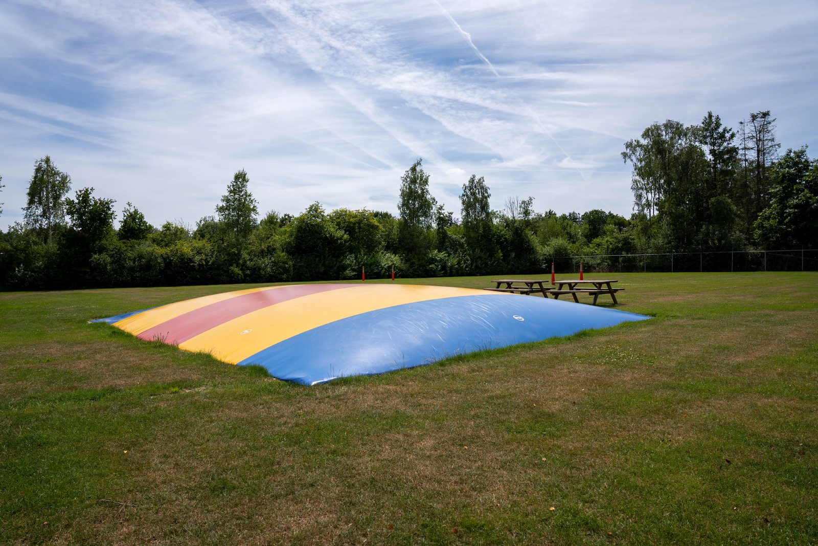Air trampoline