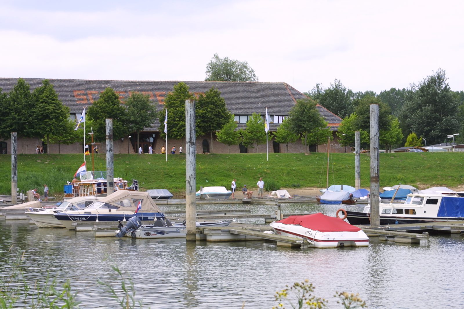 Ligplaatsen Jachthaven | De Scherpenhof