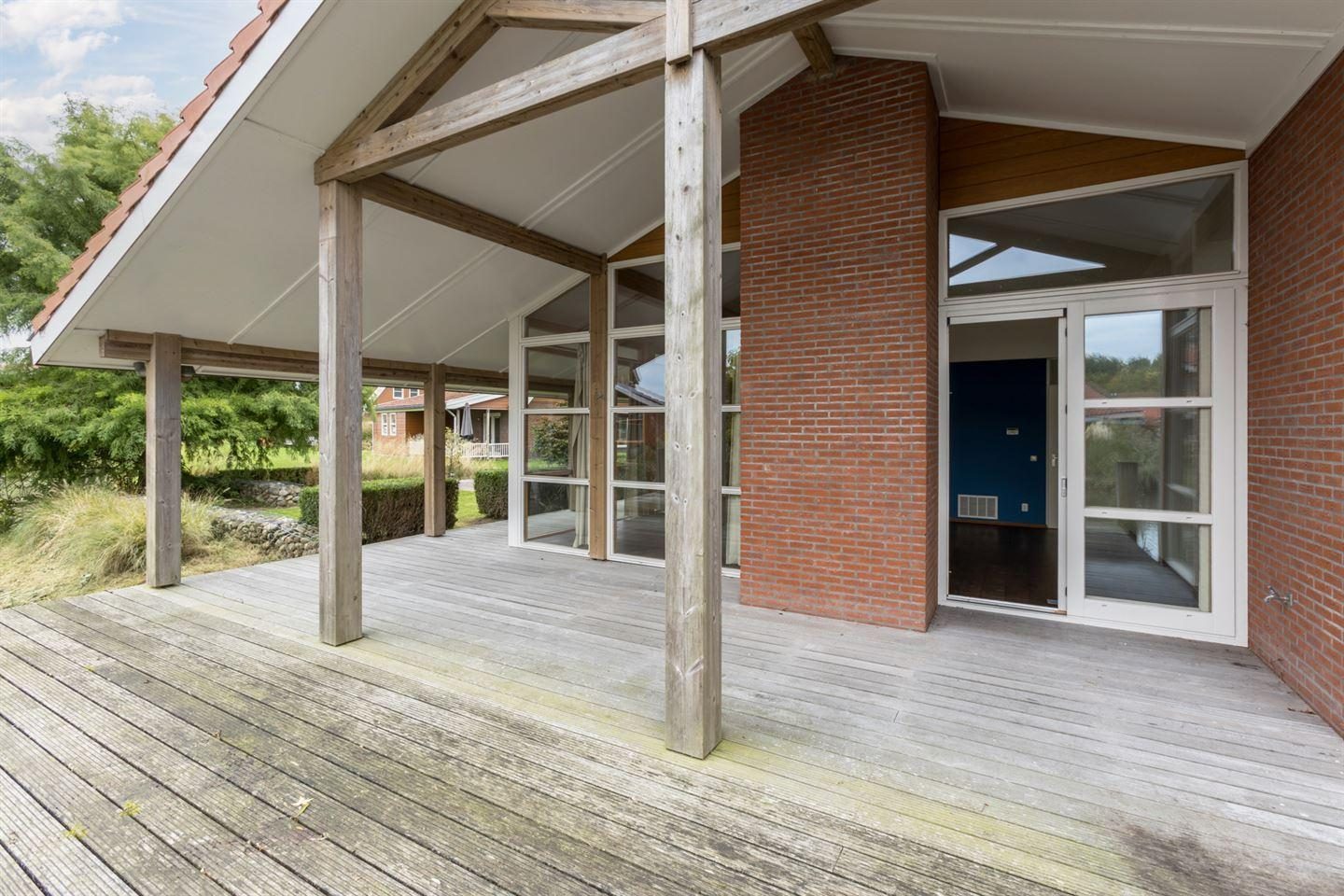 Riante 6-persoons woning overkapping