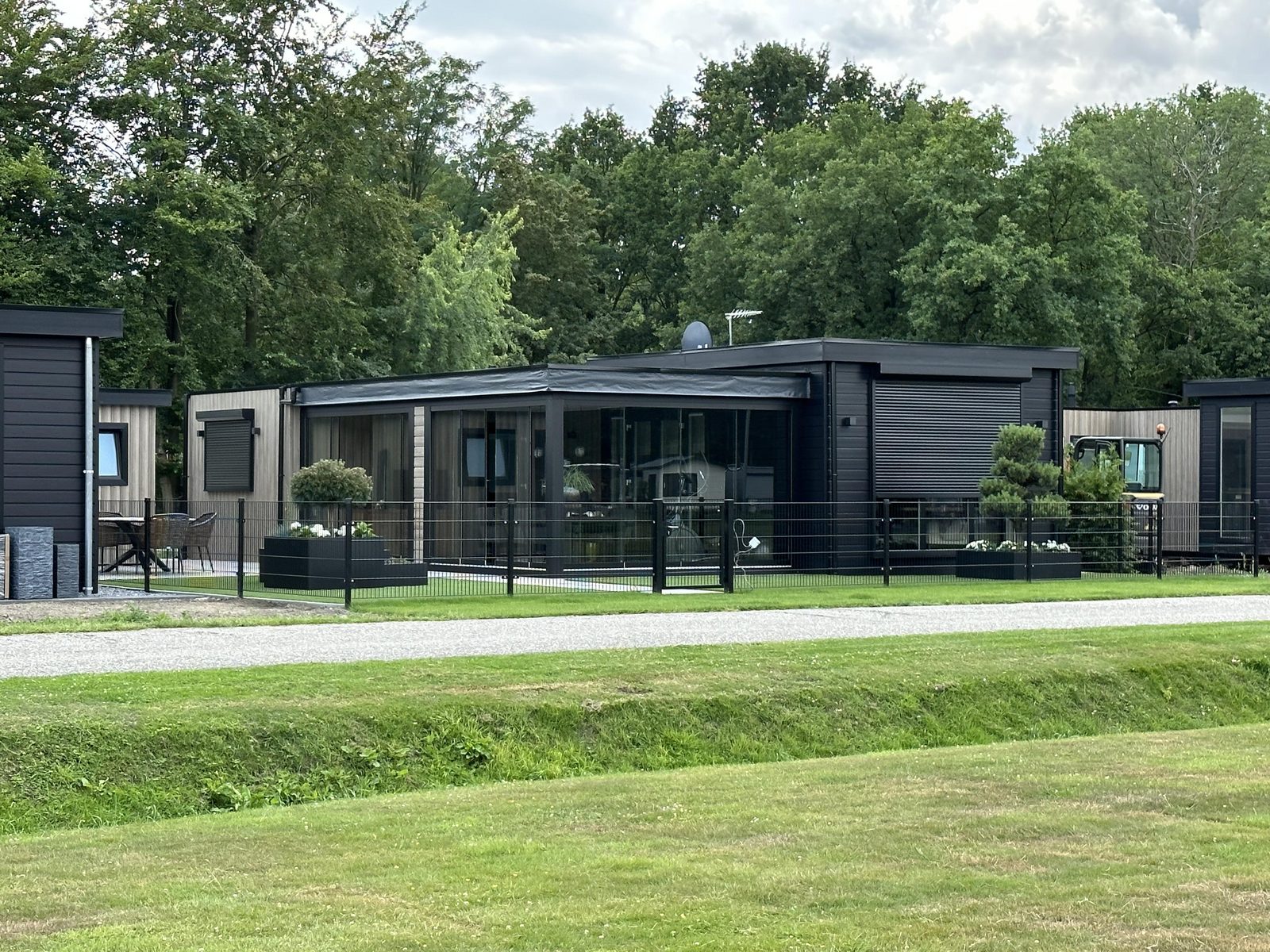 Nieuwe moderne bungalow 