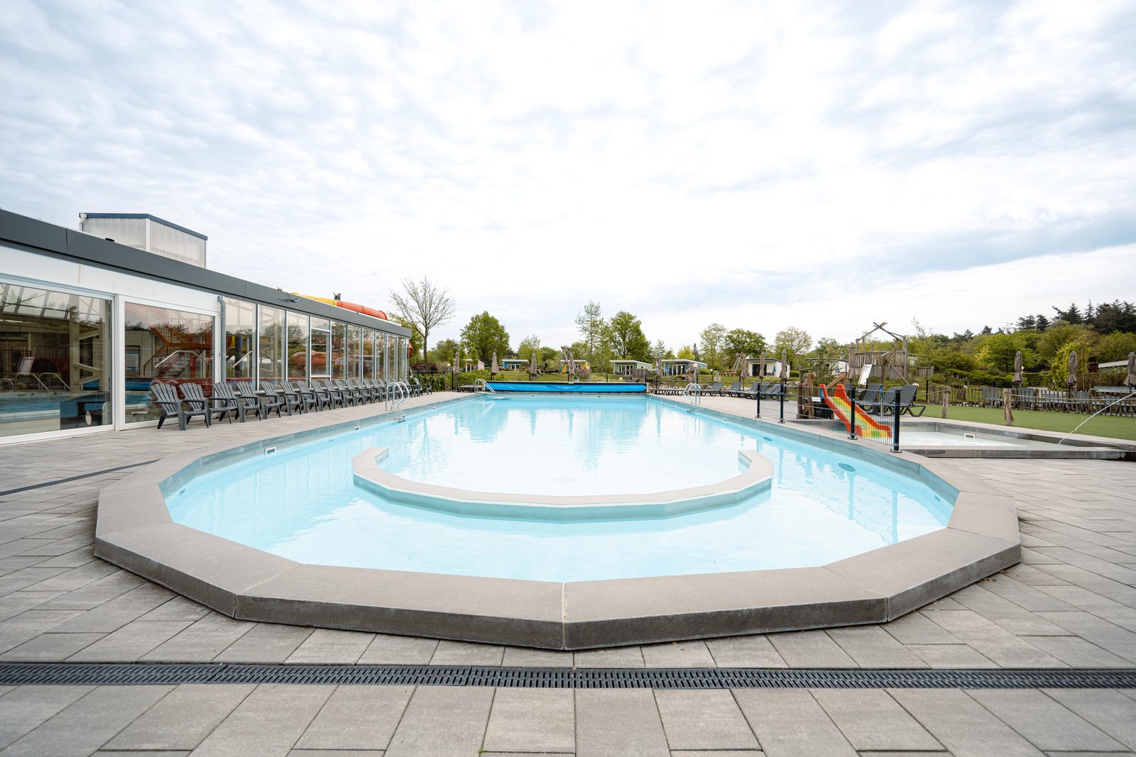 Large outdoor swimming pool