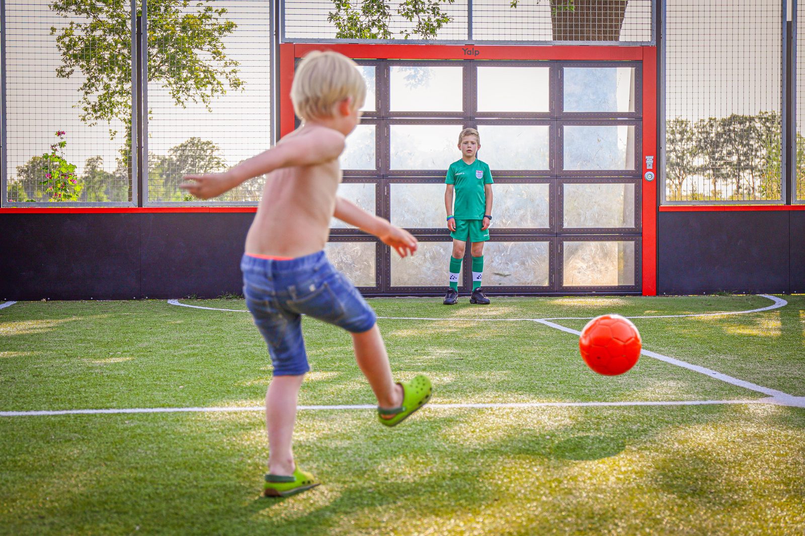 Interactieve voetbalmuur (Sutu)