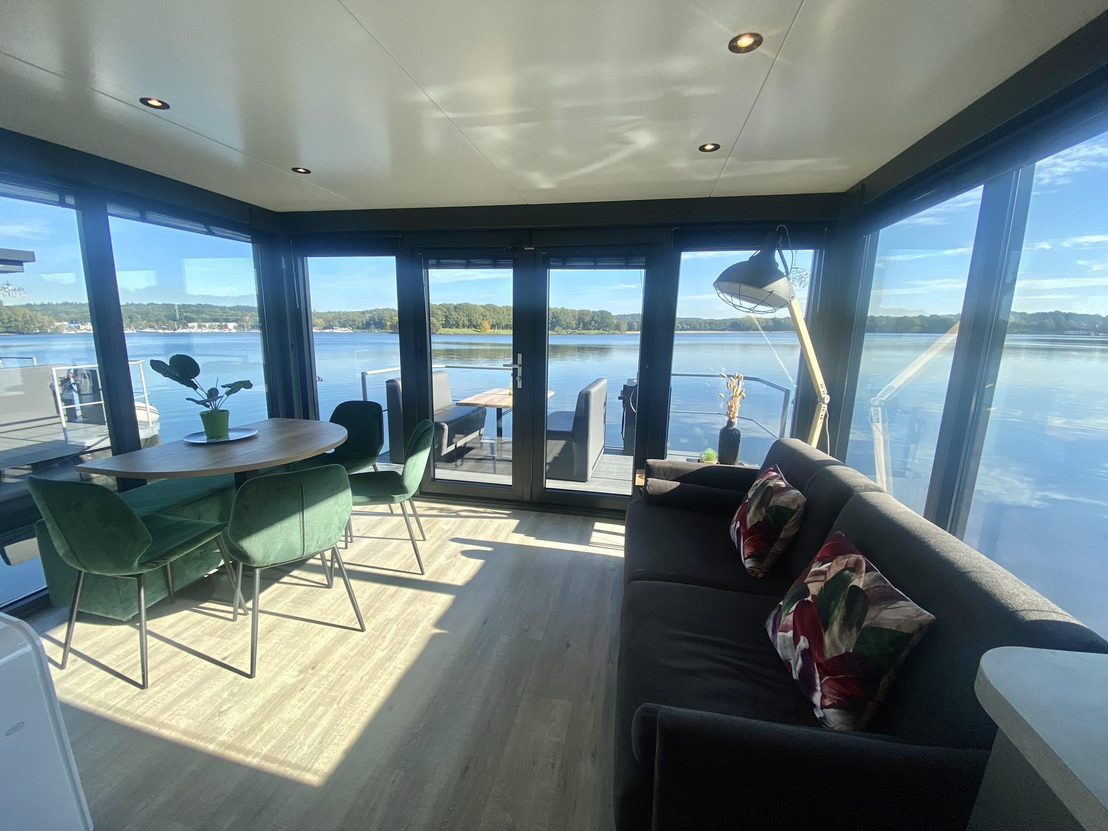 Uitzicht Houseboat Marina Mookerplas