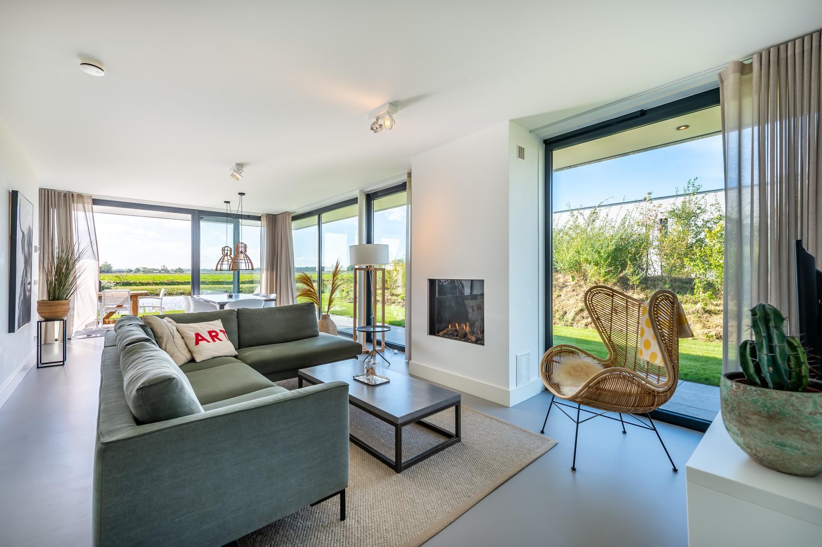 Luxe villa met vrij uitzicht in Nederland