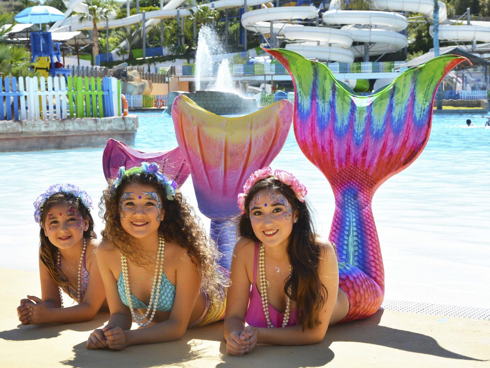 Discover the mermaid school in Aqua Natura