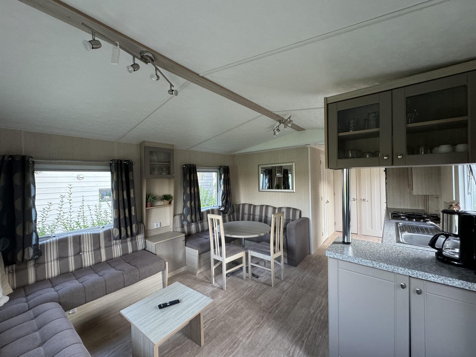 Twente Home Chalet met dubbele beglazing - 14 