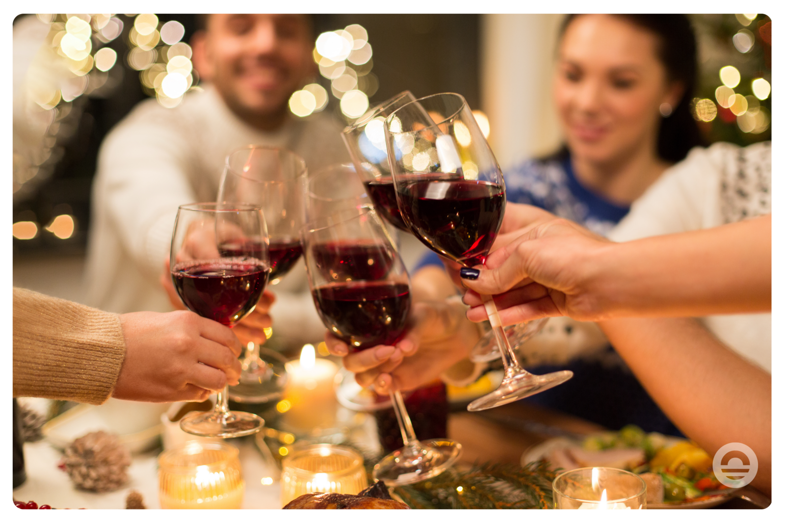 Feiern Sie die Festtage in einem stimmungsvollen Ferienhaus: Genießen Sie gemütliche Momente, Geselligkeit und ein festliches Abendessen während der Weihnachtsferien in einer warmen Ferienunterkunft.