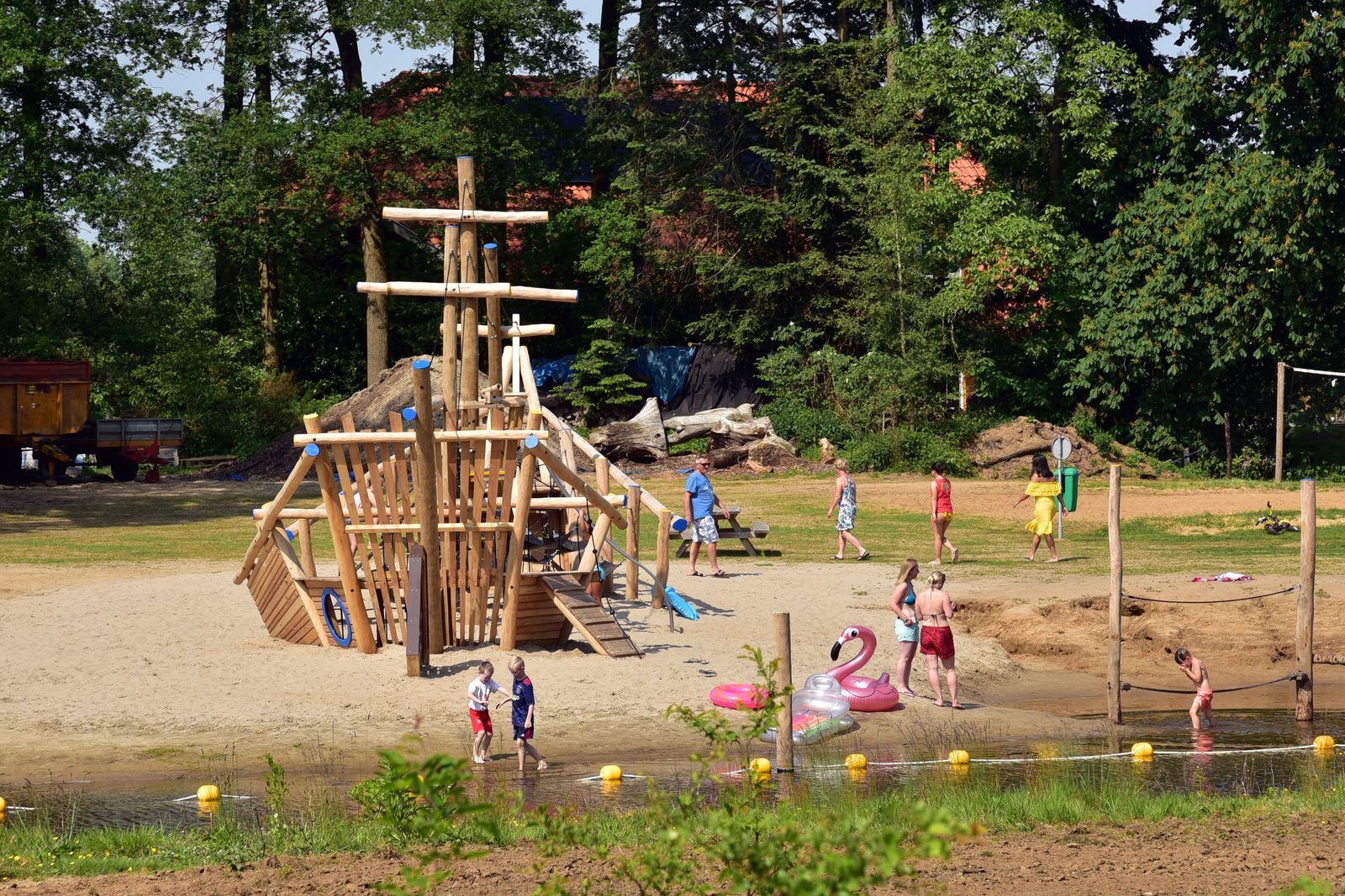 Pirate ship playing beach