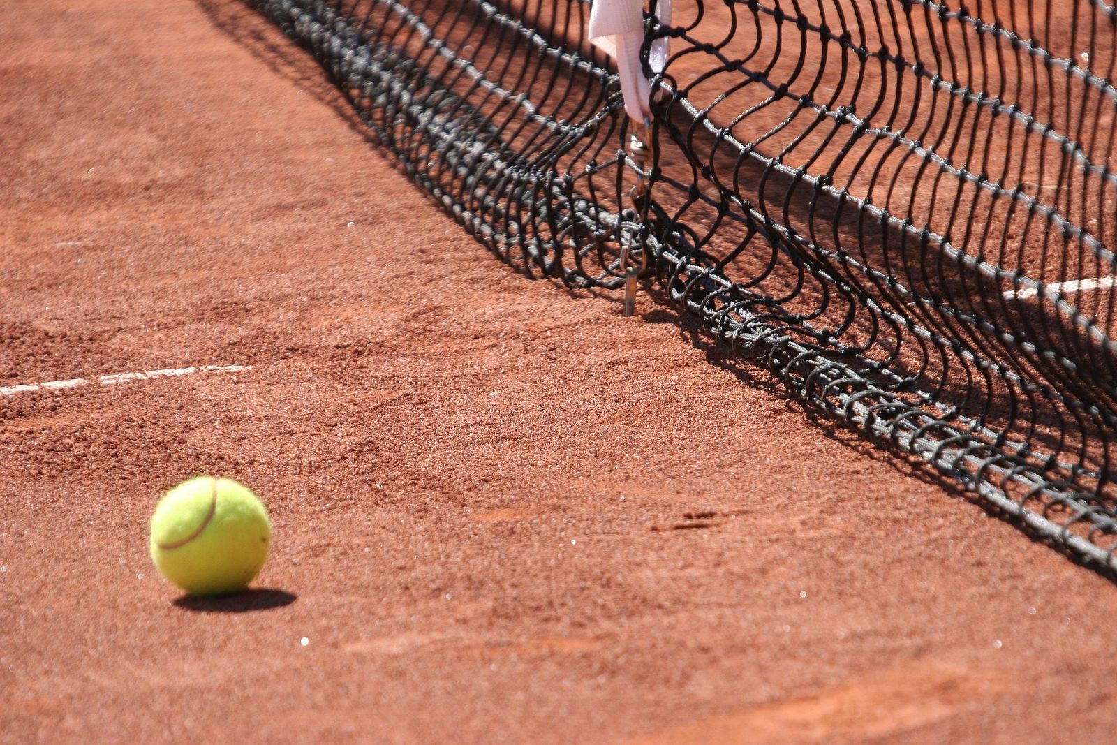 All-weather tenniscourt