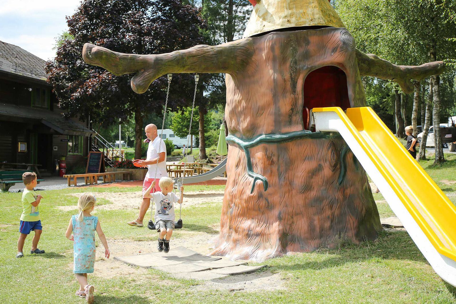 Facilities - Playground| Petite Suisse