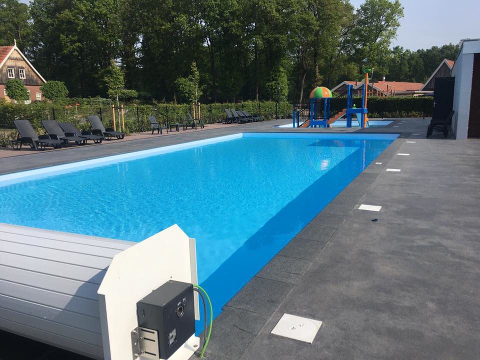 Buitenzwembad