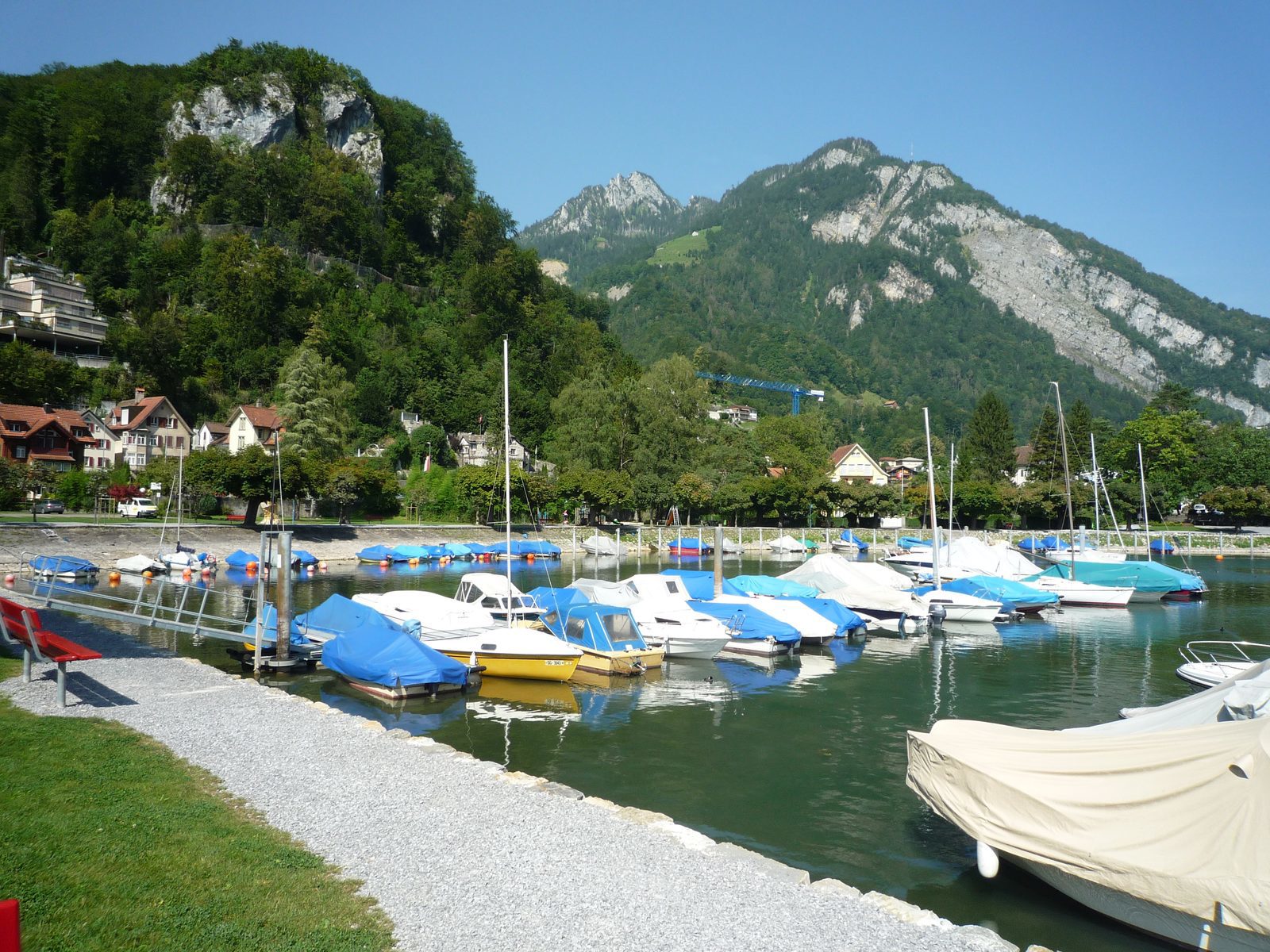 The apartments on Resort Walensee Switzerland are located directly at the clear water, that has a magical attraction to water sports enthusiasts
