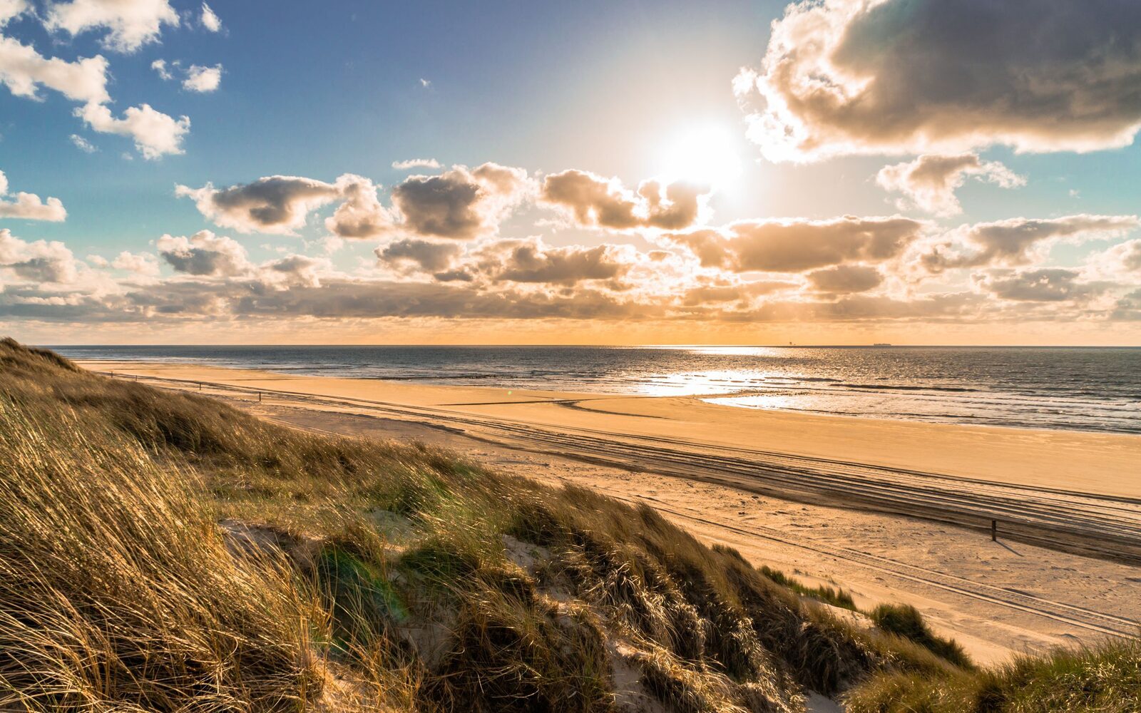 Strand zonsondergang