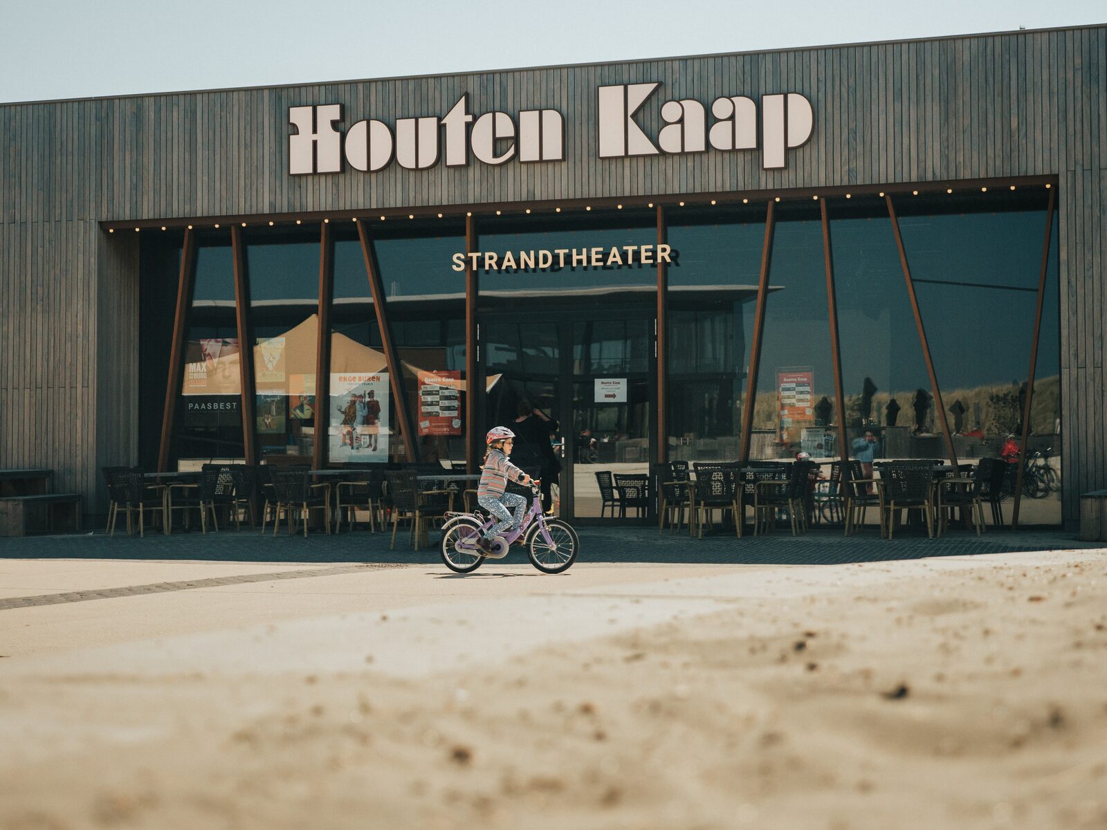 Beach theater Houten Kaap in Ouddorp