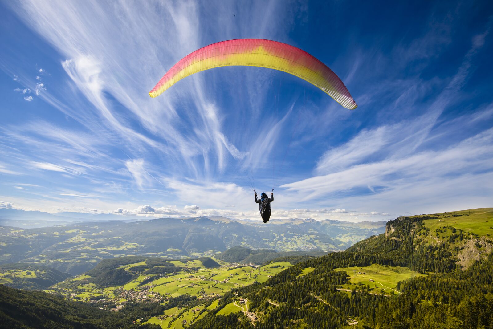 Parapente dans les Alpes