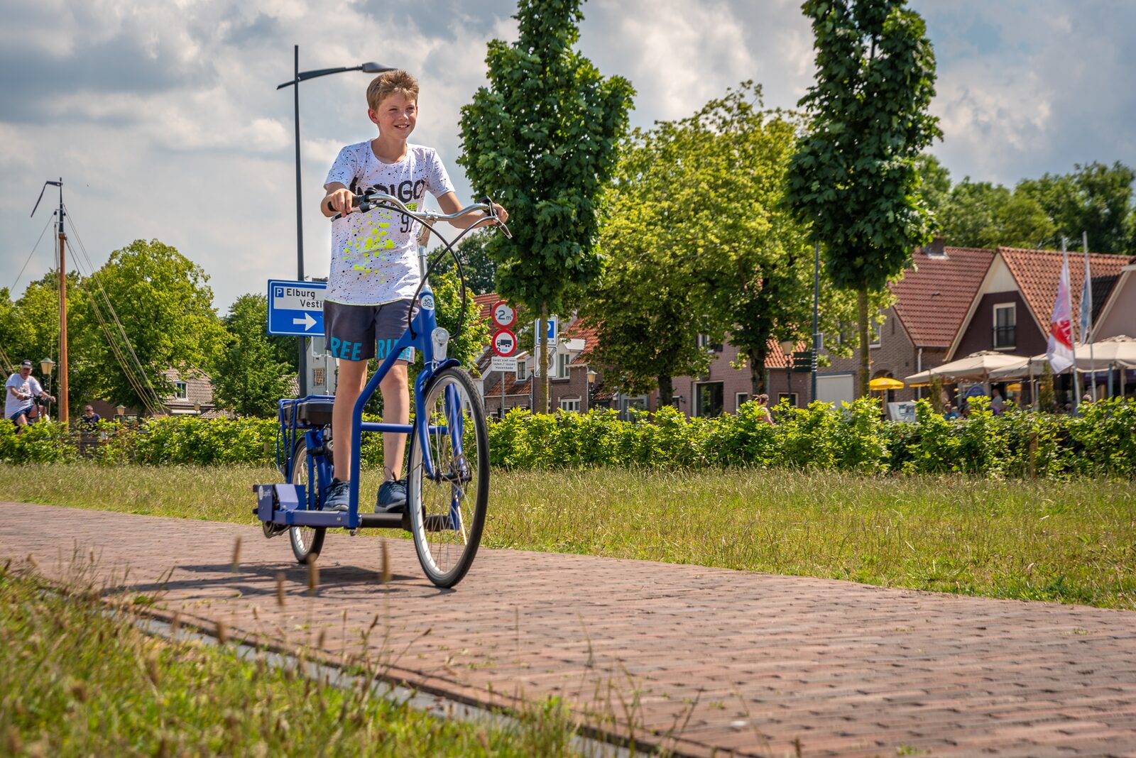 🛶 Het water op óf over de weg? Check Efun Elburg!