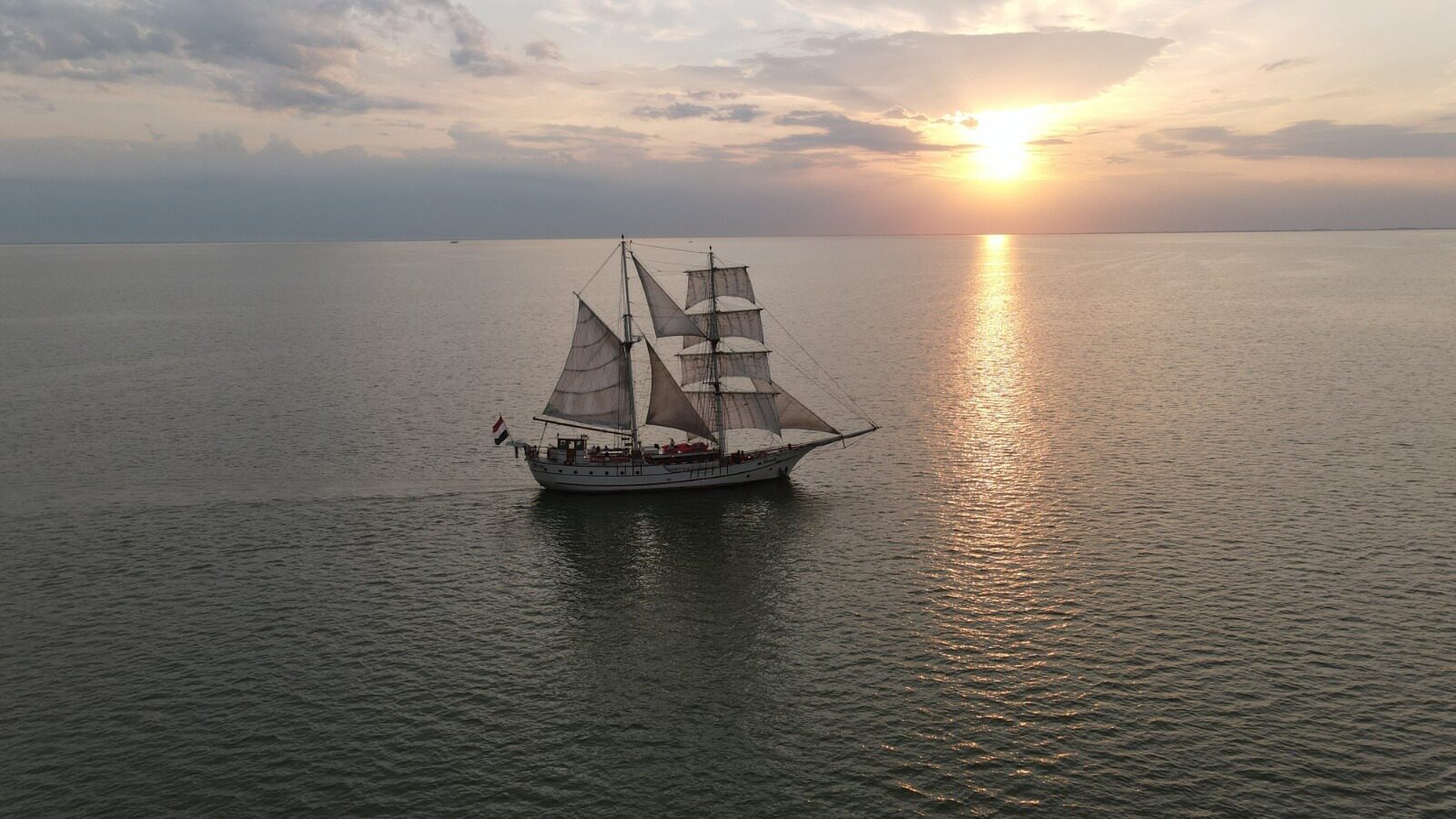 ⛵️ Ein einmaliges Erlebnis: Segeln mit dem Segelschiff "Bounty"!