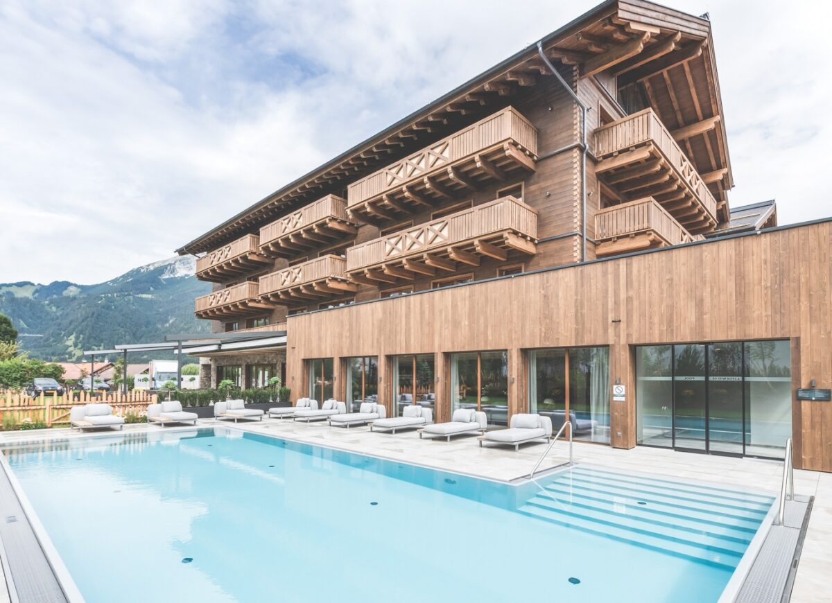 Wellness swimmingpool at PURE Austria